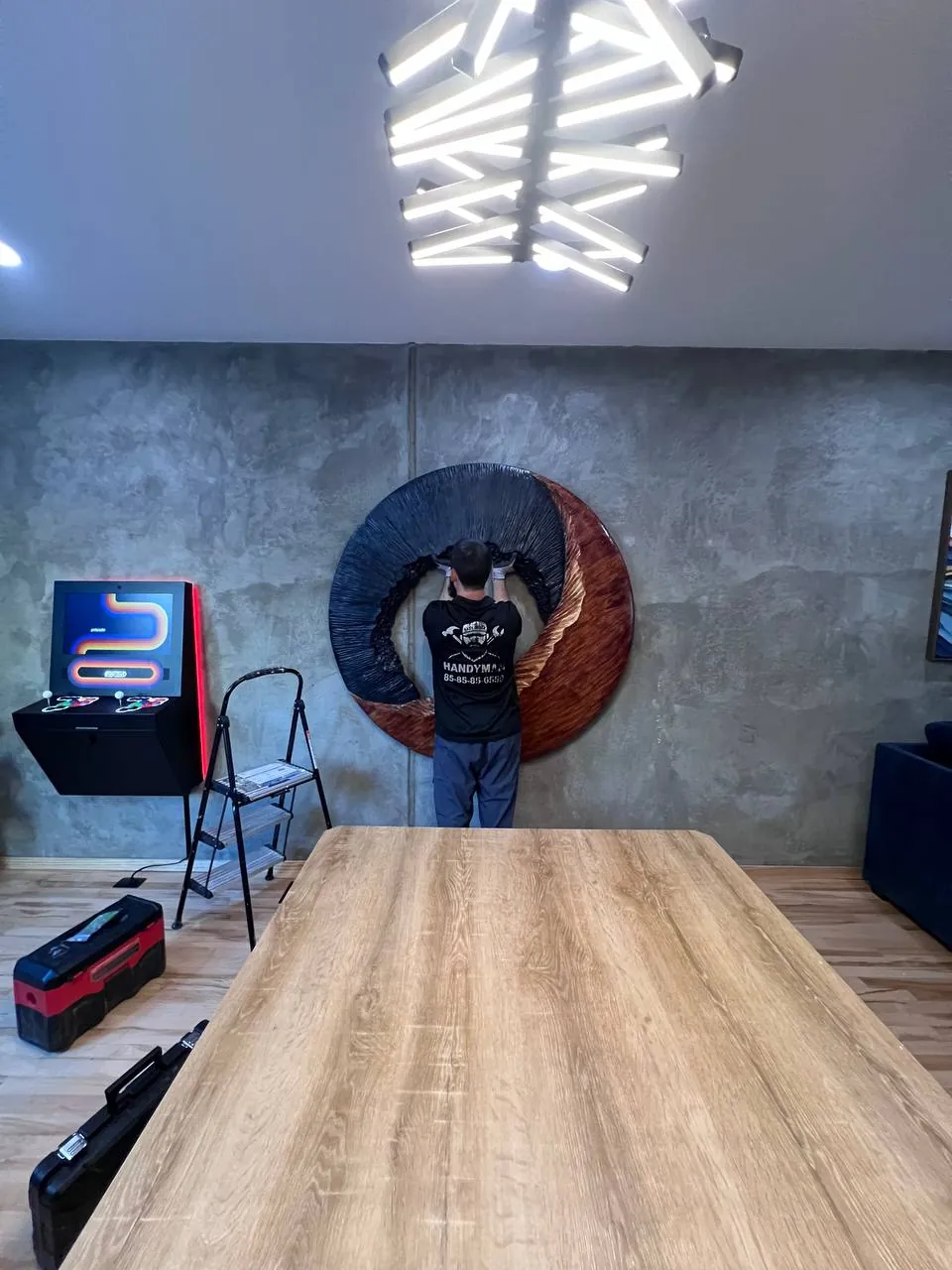 Wood-look laminate flooring in a finished San Diego room